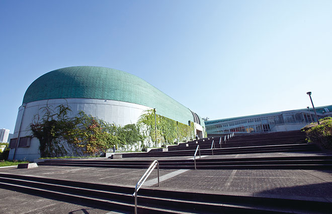 北九州市立中央図書館